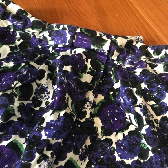 SOLD TOPSHOP FLORAL MINI SKIRT - Picture 3 of 5